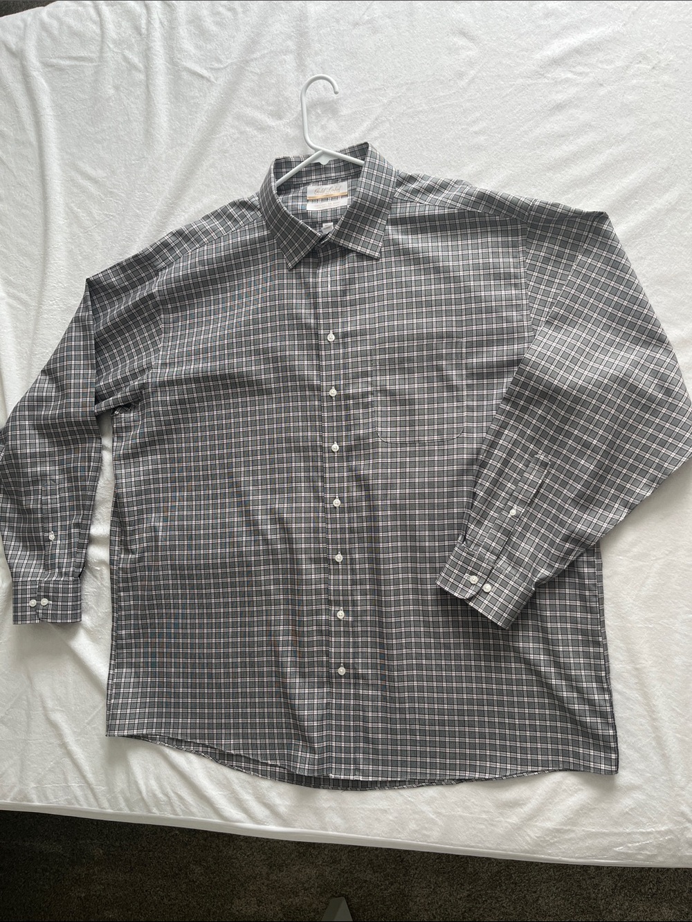 Roundtree & Yorke Gray Plaid Dress Shirt